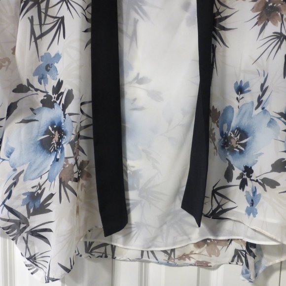 LE-CHATEAU white, black and blue floral kimono oversized chiffon top - Picture 5 of 9